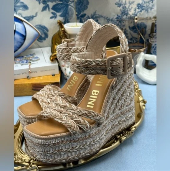 NWOT Gianni Bini Tan Wedge Espadrilles with Woven Braided Straps And Beaded - Picture 6 of 9